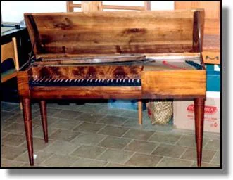 Un fortepiano a tavolo della famiglia Berra, Torino